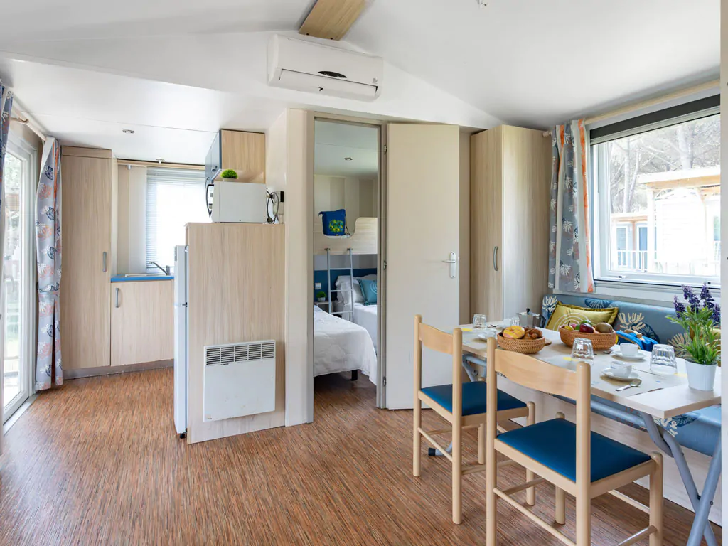 spina-family-collection-lodge-comfort-interior-living-room-and-kitchen