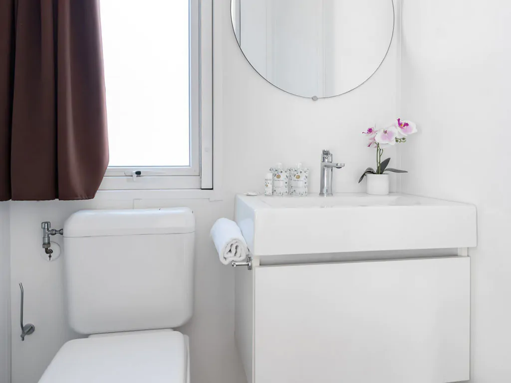spina-family-collection-lodge-deluxe-family-interior-bathroom-sink