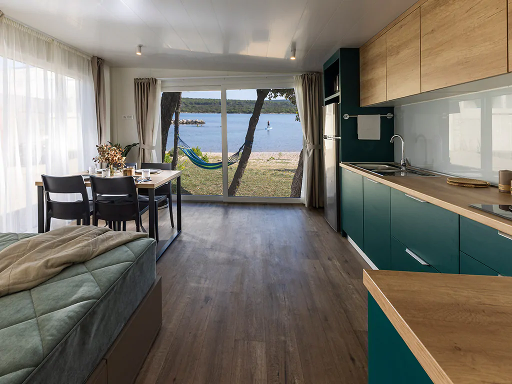 camping-lopari-mobile-home-vista-village-mare-interior-view