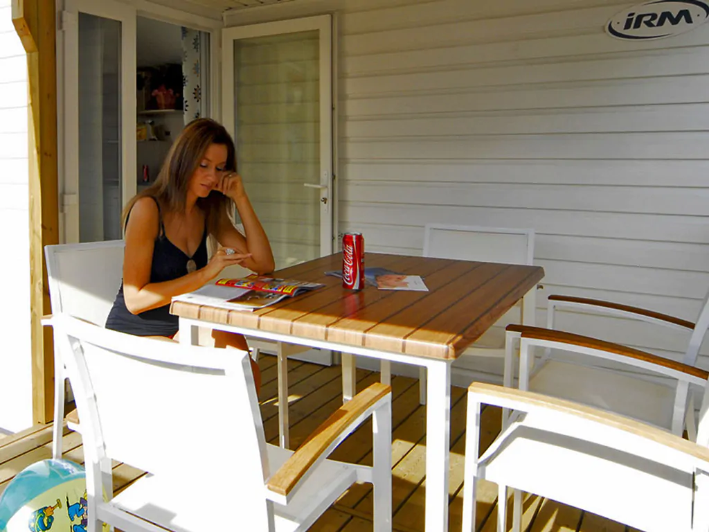 camping-residence-punta-spin-mobile-home-maxicaravan-family-exterior-terrace