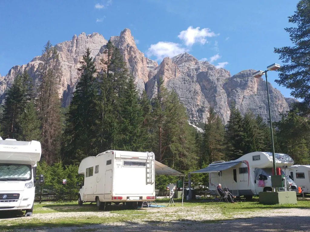camping-sass-dlacia-mountian-view-iii