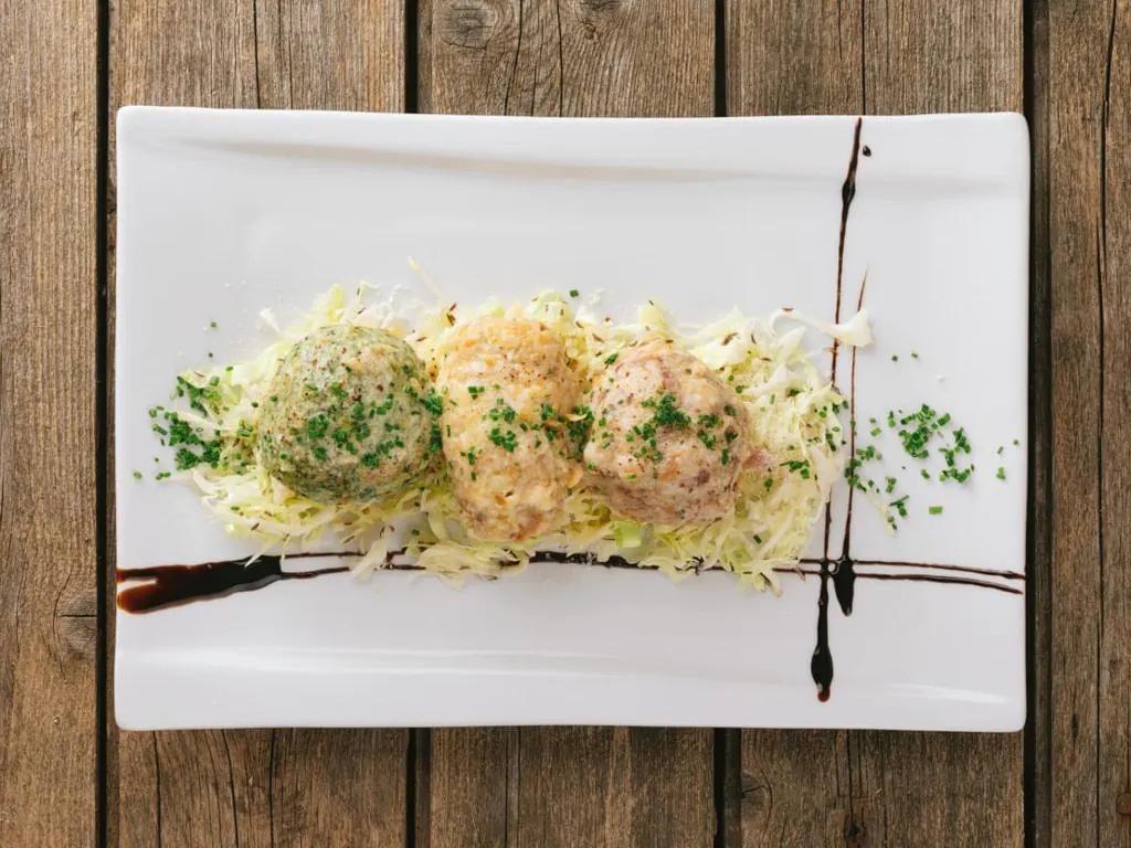 camping-sass-dlacia-restaurant-food