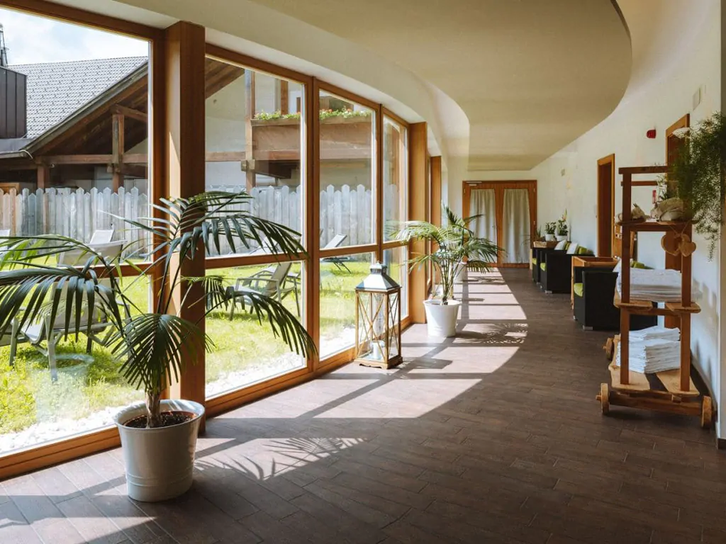 camping-sass-dlacia-spa-hallway