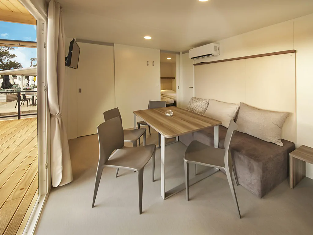 campsite-adria-ankaran-mobile-home-premium-interior-living-room
