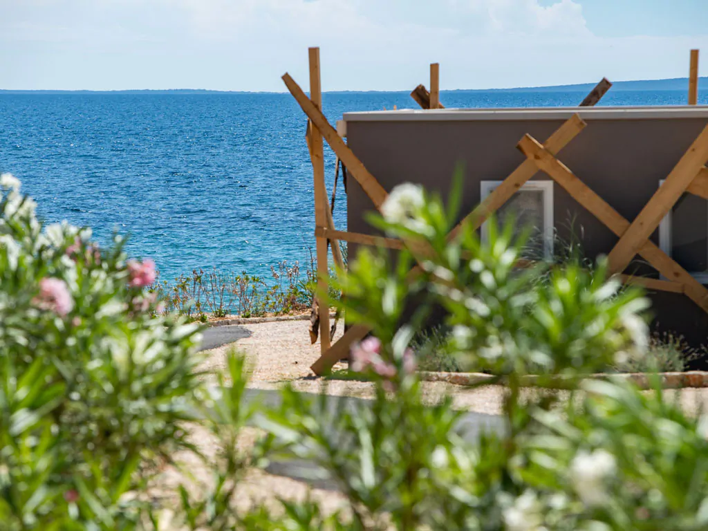 campsite-terra-park-phalaris-mobile-home-marinus-deluxe-camping-villa-sea-view