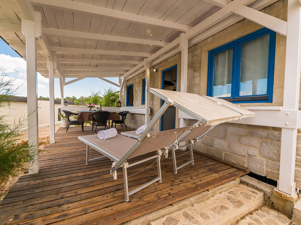 campsite-tiha-silo-mobile-home-mediterranean-standard-terrace