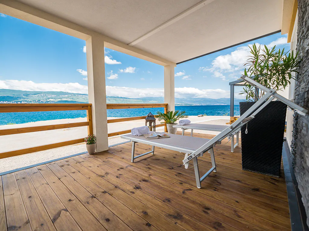 campsite-tiha-silo-mobile-home-superior-sea-view