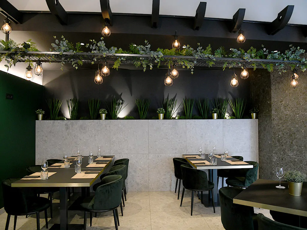 campsite-tiha-silo-restaurant