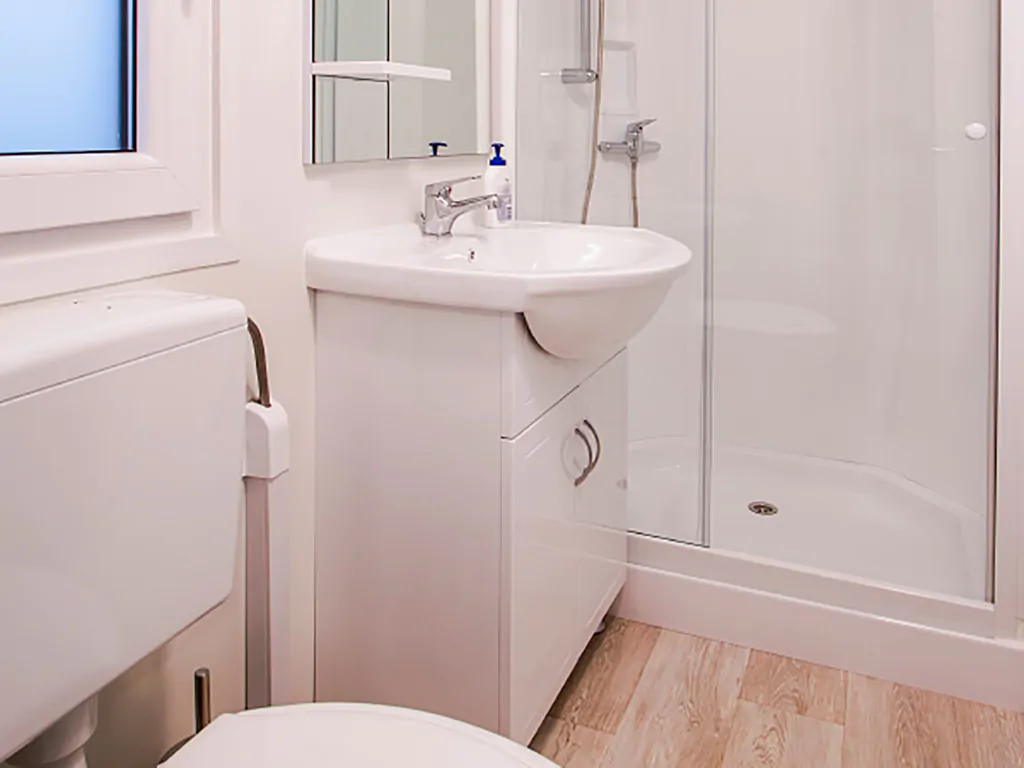 camspite-tiha-silo-mediterranean-premium-interior-bathroom
