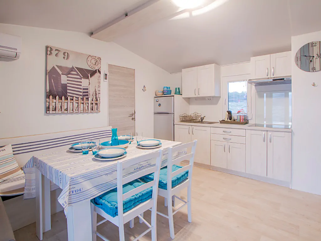 camspite-tiha-silo-mediterranean-premium-interior-kitcheb