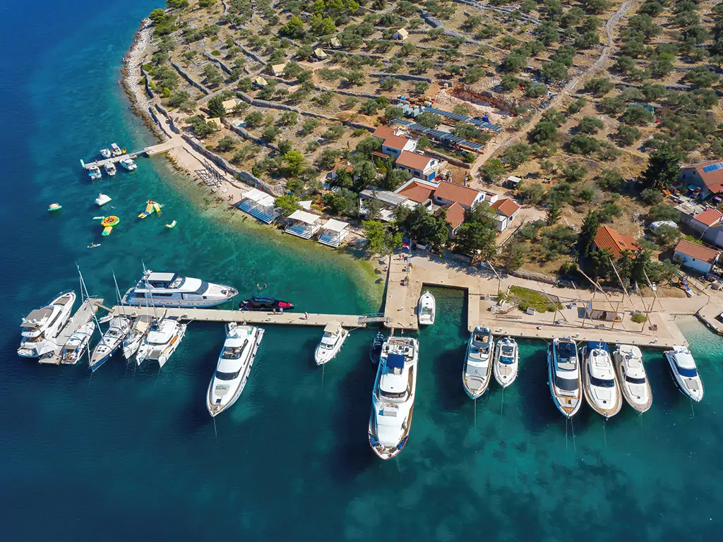 glamping-resort-festa-marina-view-from-above