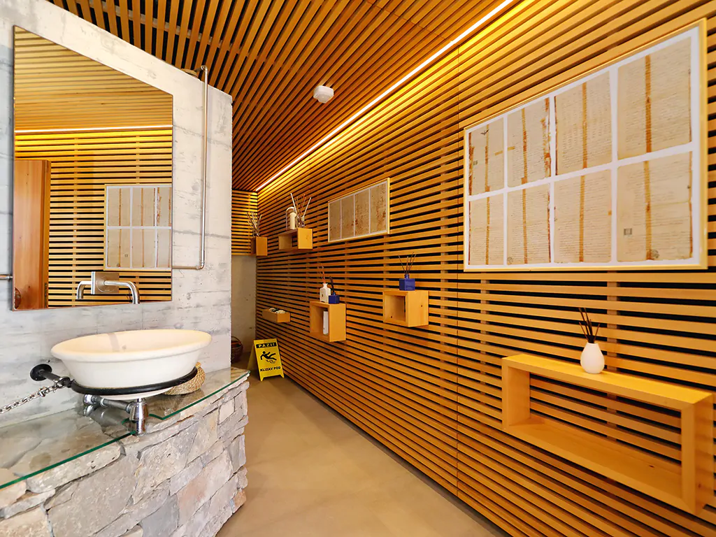 glamping-resort-sanitary-corner