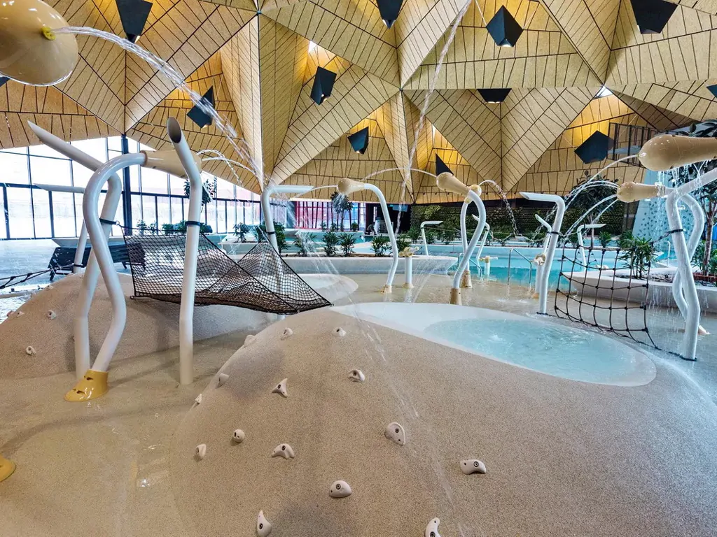kamp-natura-terme-olimia-campsite-indoor-pool-art