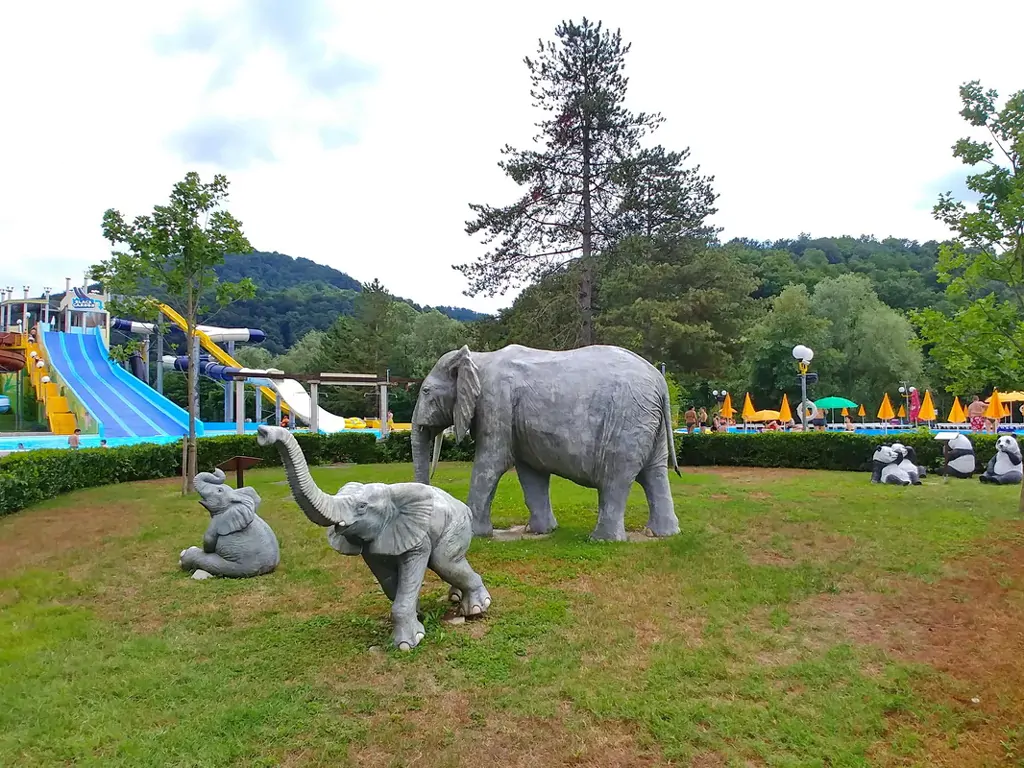 kamp-natura-terme-olimia-mobile-home-aquapark-african-animals