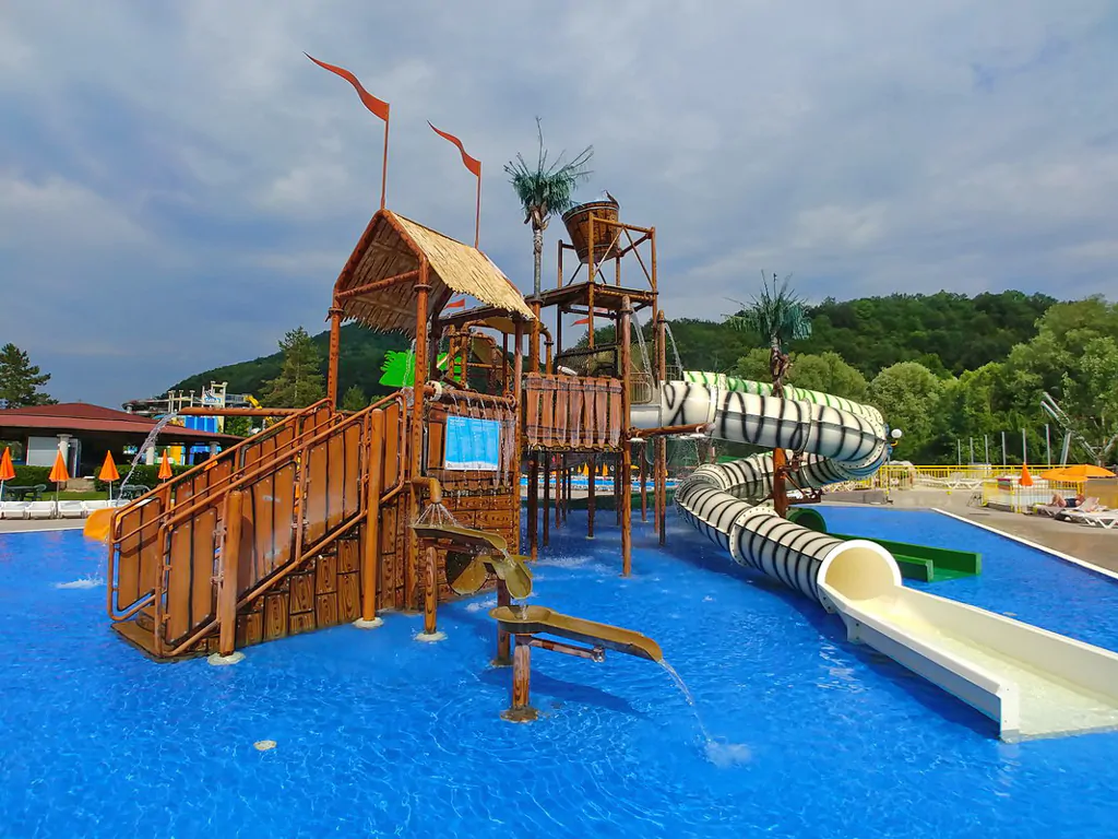 kamp-natura-terme-olimia-mobile-home-aquapark-kids-playground