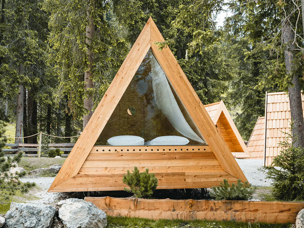 sass-dlacia-cabin-frame-2