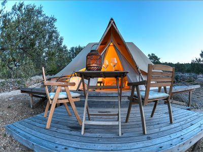 superior-tent-for-2-persons-exterior-terrace