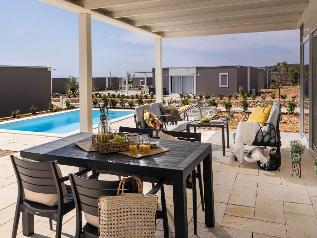 terra-park-phalaris-pinus-camping-villa-lux-exterior-terrace