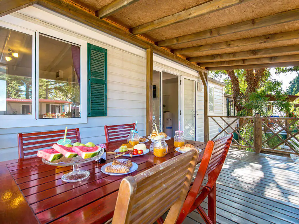 camping-porat-mobile-home-gold-exterior-terrace-i