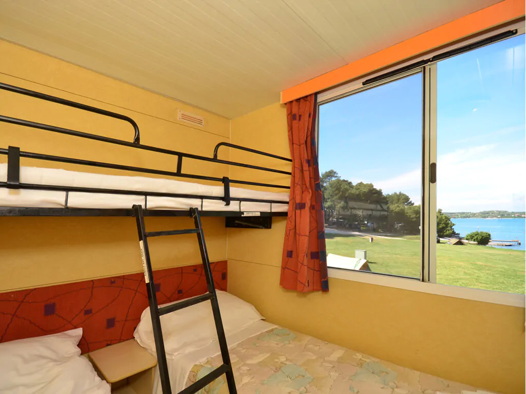 camping-tasalera-mobile-homes-bedroom