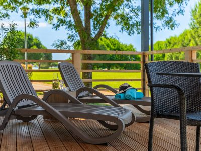 campsite-park-umag-mobile-home-adria-blue-seaside-view-from-terrace-sun-beds