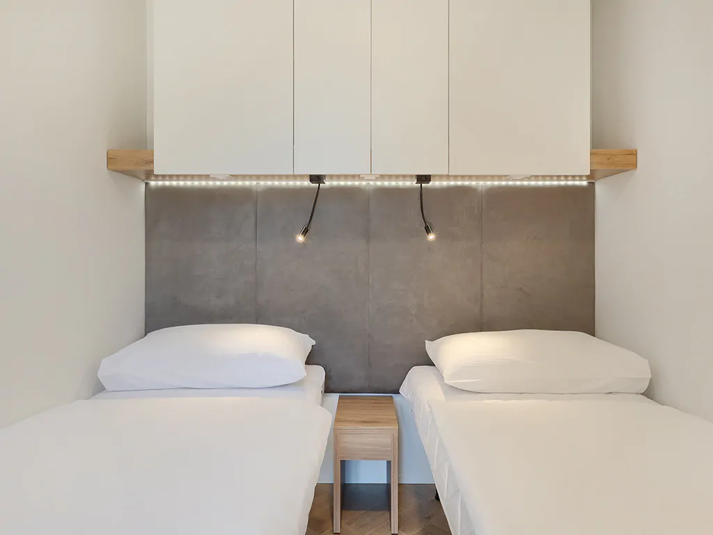 campsite-park-umag-mobile-home-adria-interior-bedroom-single-beds