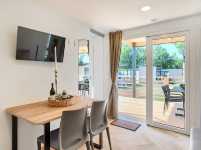 campsite-park-umag-mobile-home-adria-kitchen-living-room-terrace
