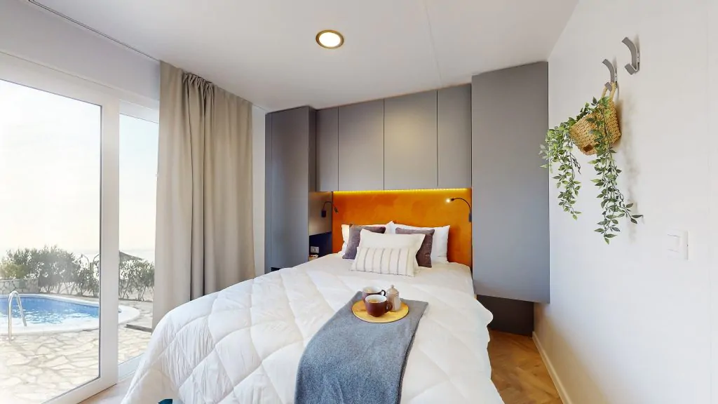 campsite-phalaris-mobile-home-tamaris-premium-interior-bedroom-2