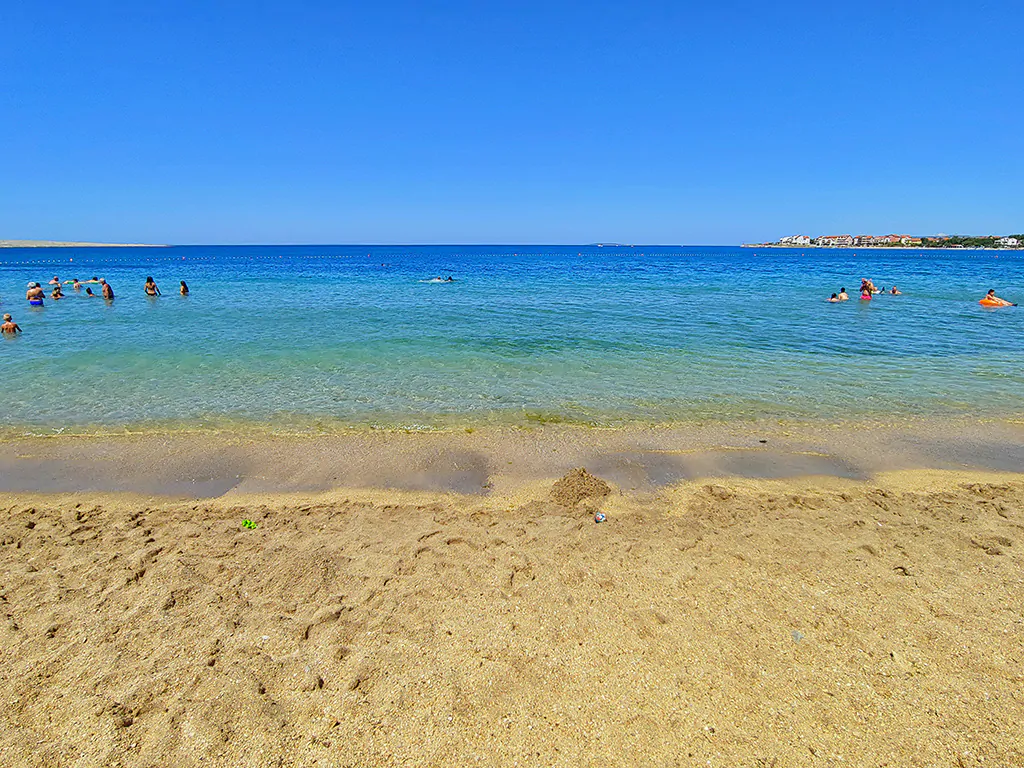 campsite-porat-sandy-beach