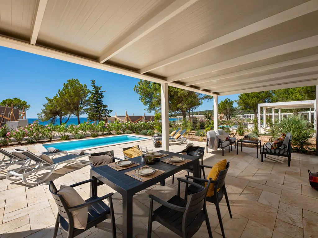 campsite-terra-park-phalaris-mobile-home-tamaris-camping-villa-terace-view