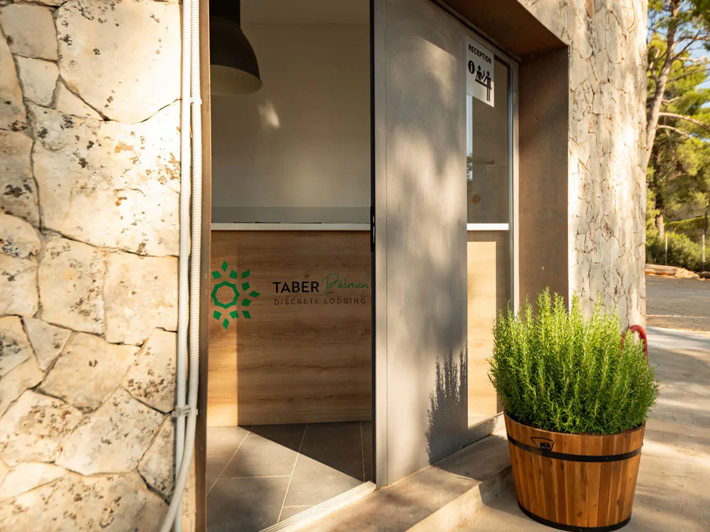 taber-pasman-reception-entrance