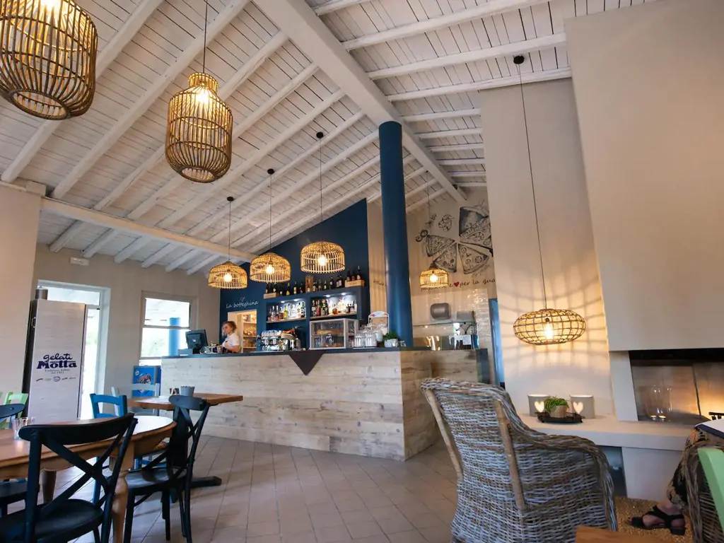 vacanze-glamping-boutique-interior-restaurant