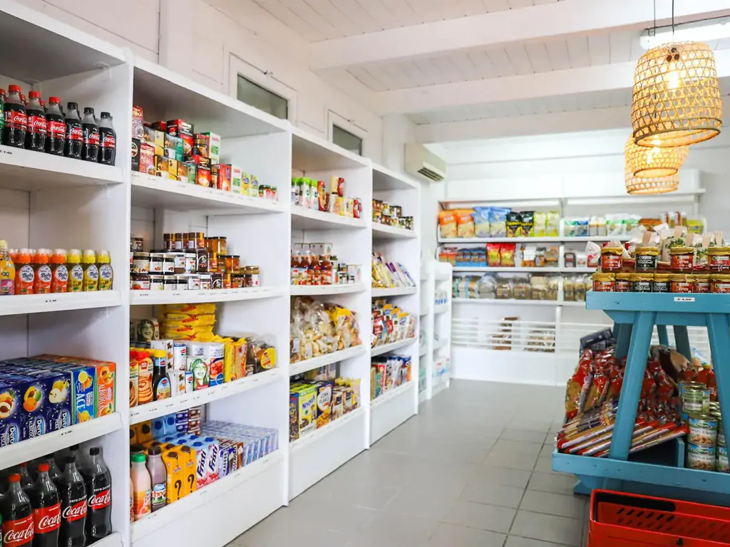 vallicella-glamping-resort-interior-mini-market
