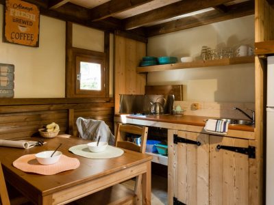 weekend-glamping-resort-air-dream-3-interior-kitchen