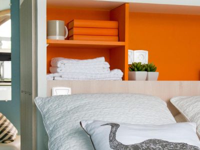 weekend-glamping-resort-coco-cuople-interior-bedroom