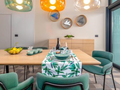campsite-papafigo-villa-voliera-interior-dining-table-i