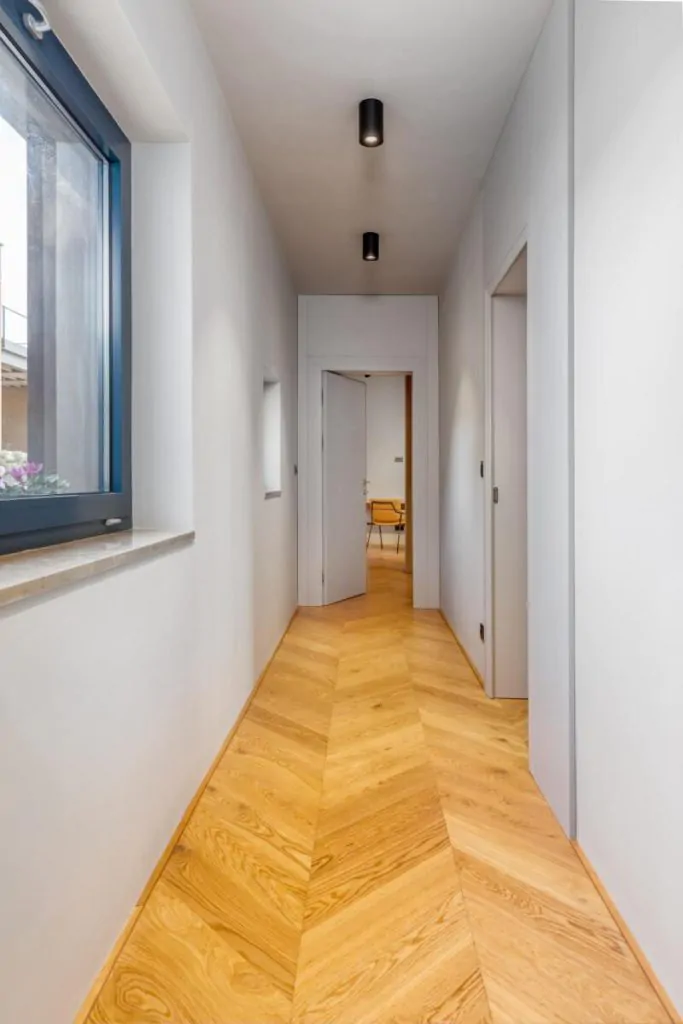 campsite-papafigo-villa-voliera-interior-hallway