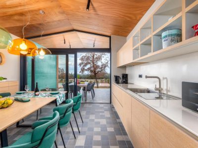campsite-papafigo-villa-voliera-interior-kitchen