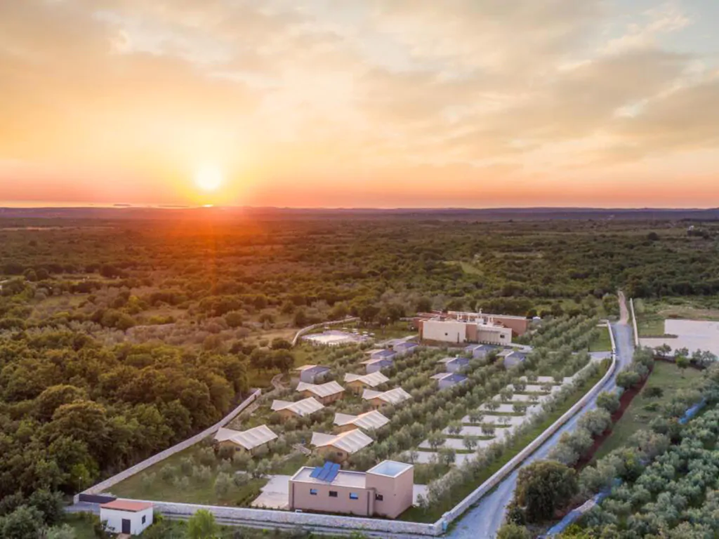campsite-papafigo-villa-voliera-view-from-above