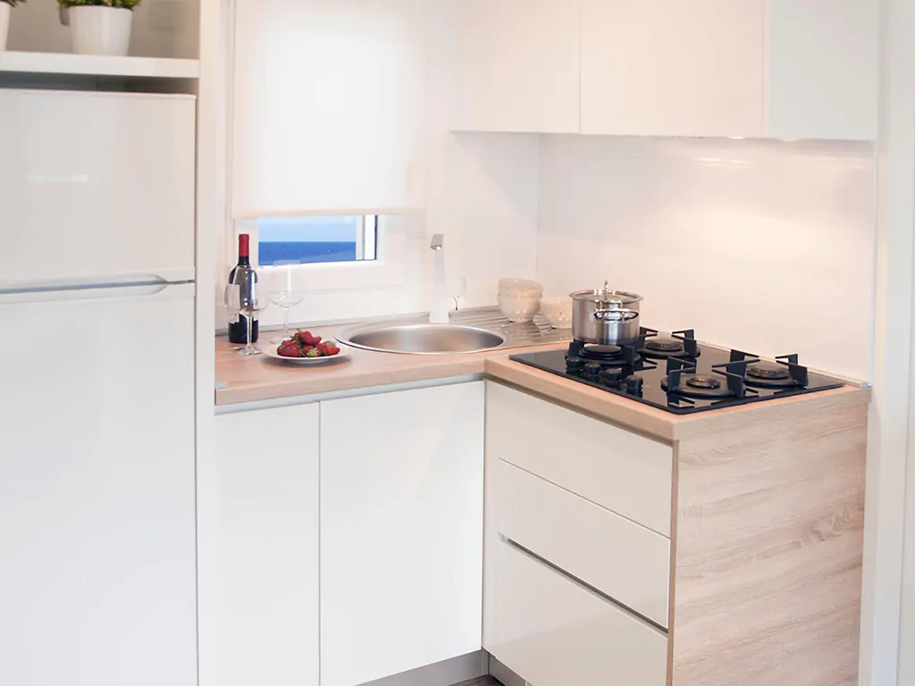 campsite-terra-park-spiritos-holiday-home-sylva-6-with-pool-interior-kitchen