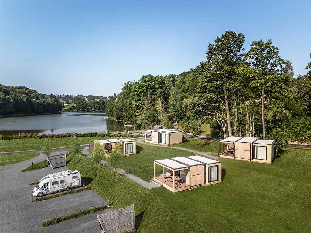 falkensteiner-premium-camping-lake-blagus-interior-comfort-house-family