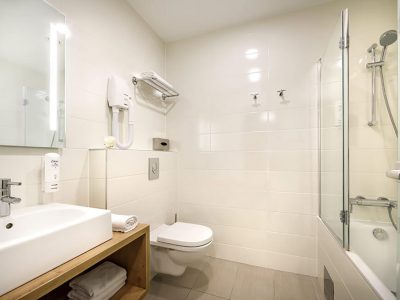 san-marino-residence-suite-bathroom