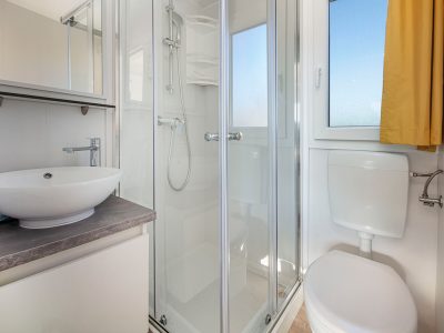 terre-park-spiritos-sylva-holiday-home-with-jacuzzi-interior-bathroom