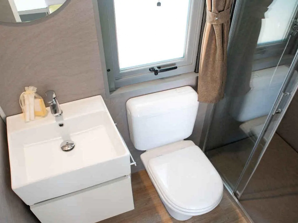 vacanze-glaming-boutique-cottage-next-xl-superior-interior-bathroom