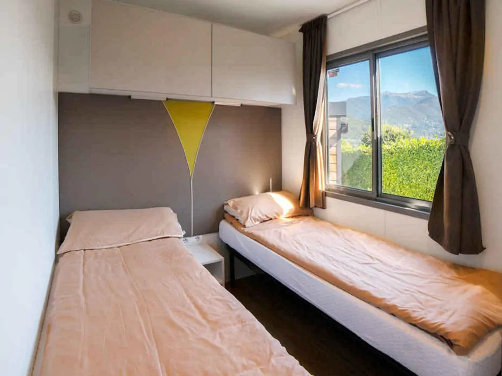 vacanze-glaming-boutique-cottage-next-xl-superior-interior-single-beds