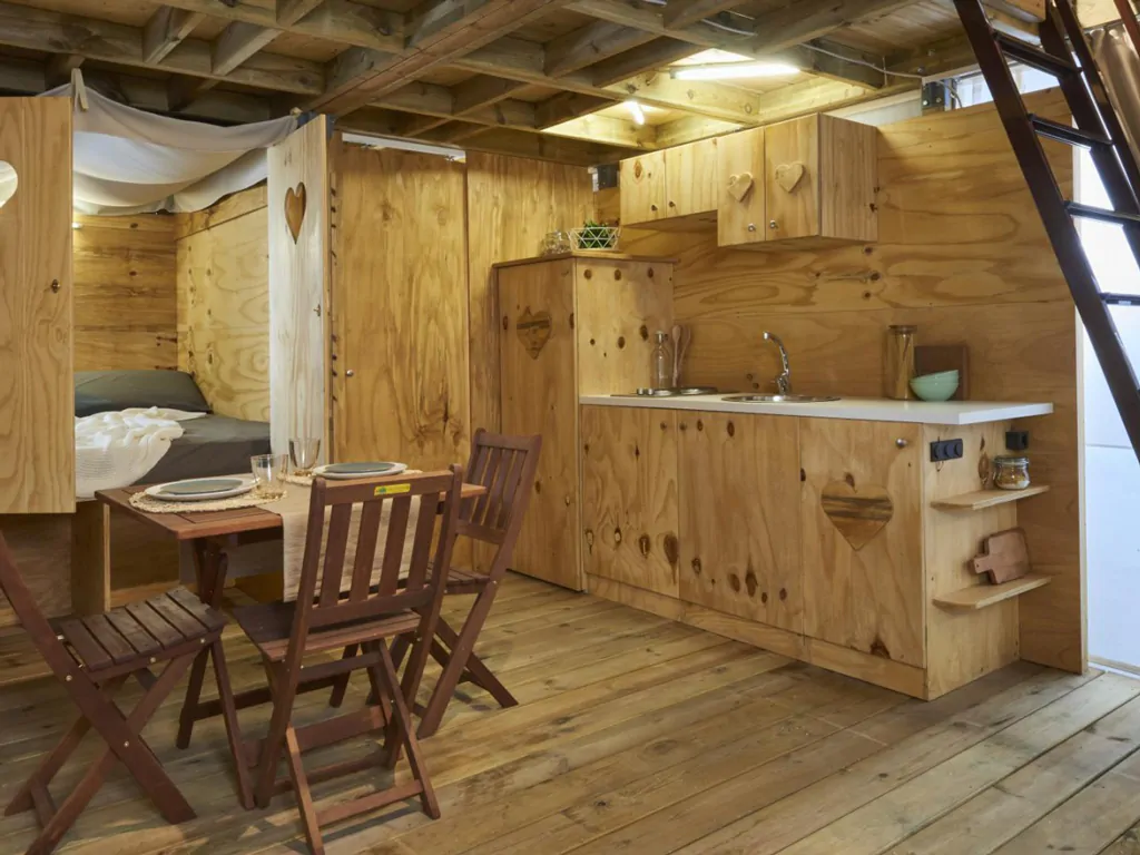 vacanze-glamping-boutique-cottage-air-lodge-2-interior-living-room