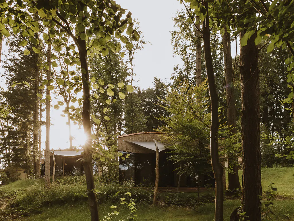 falkensteiner-premium-camping-lake-blagus-lake-middle-row-house-exteriro-front-view-2