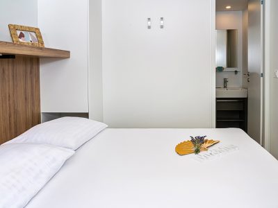 campsite-galeb-mobile-home-adria-superior-c-bedroom