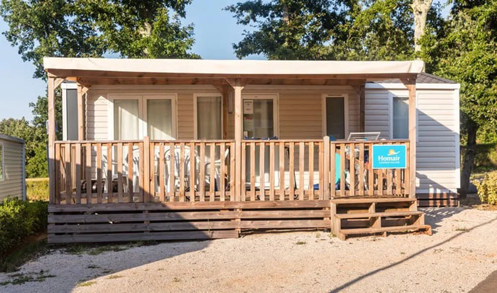 campsite-park-umag-mobile-home-comfort-a-for-6-persons-exterior-entrance