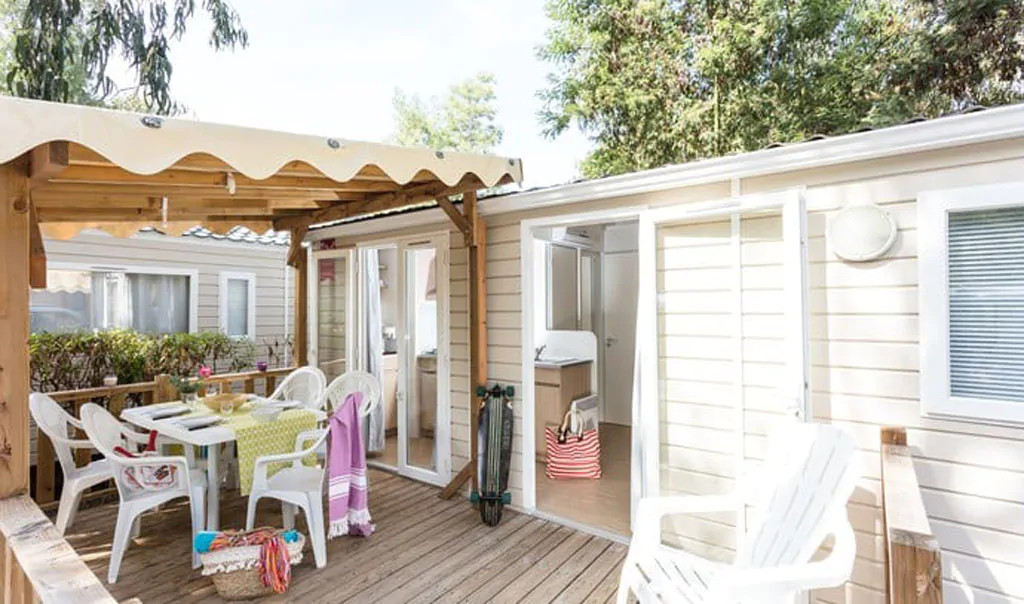 campsite-park-umag-mobile-home-comfort-a-for-6-persons-exterior-terrace